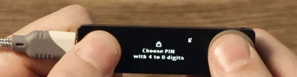 آموزش کامل راهاندازی و استفاده از ولت Ledger Nano X | راهنمای قدم به قدم فارسی 5 انتخاب و تایید پین کد Ledger Nano X
